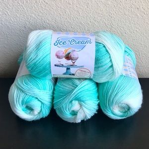 Lion Brand Ice Cream Yarn in Mint